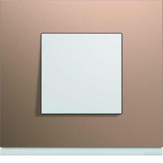 Πλαίσιο 4 Στοιχείων Σε 2 Θέσεις Κάθετο Rose Gallery WXP0542 HAGER