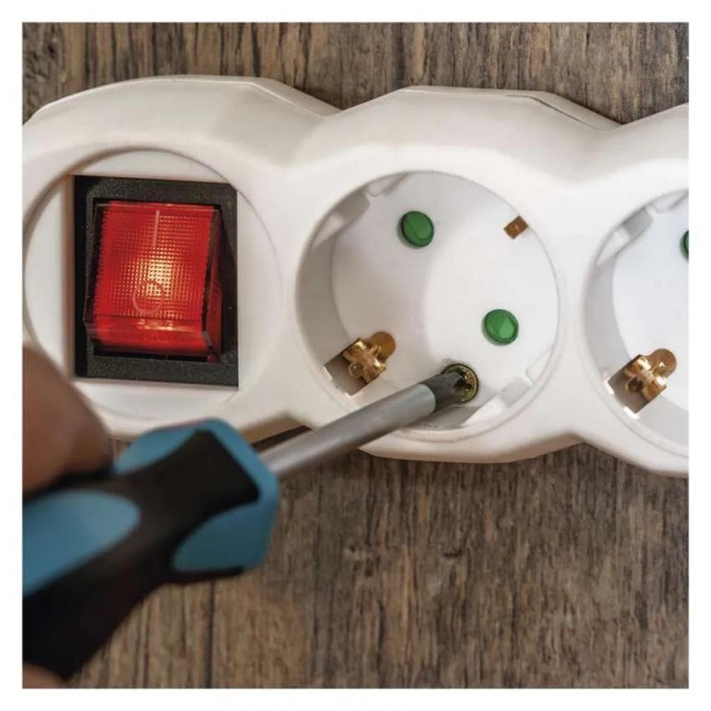 Πολύπριζο 3 Σούκο Με Διακόπτη 1.5m Λευκό P1321R EMOS