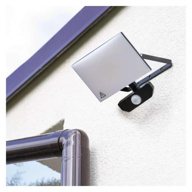 Προβολέας LED 51W 4000k Με Ανιχνευτή Κίνησης Μαύρο IP54 230V EMOS