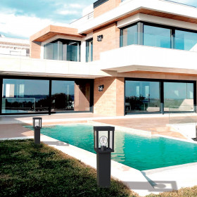 Φωτιστικό Κολώνα E27 Μαύρο Keros 4255100 VIOKEF